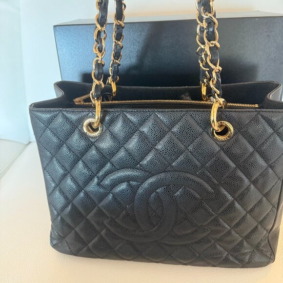 AUTHENTIC CHANEL CAVIAR QUILTED LARGE SHOPPING TOTE SHOULDER BAG BLACK 30 CM - Picture 2 of 12